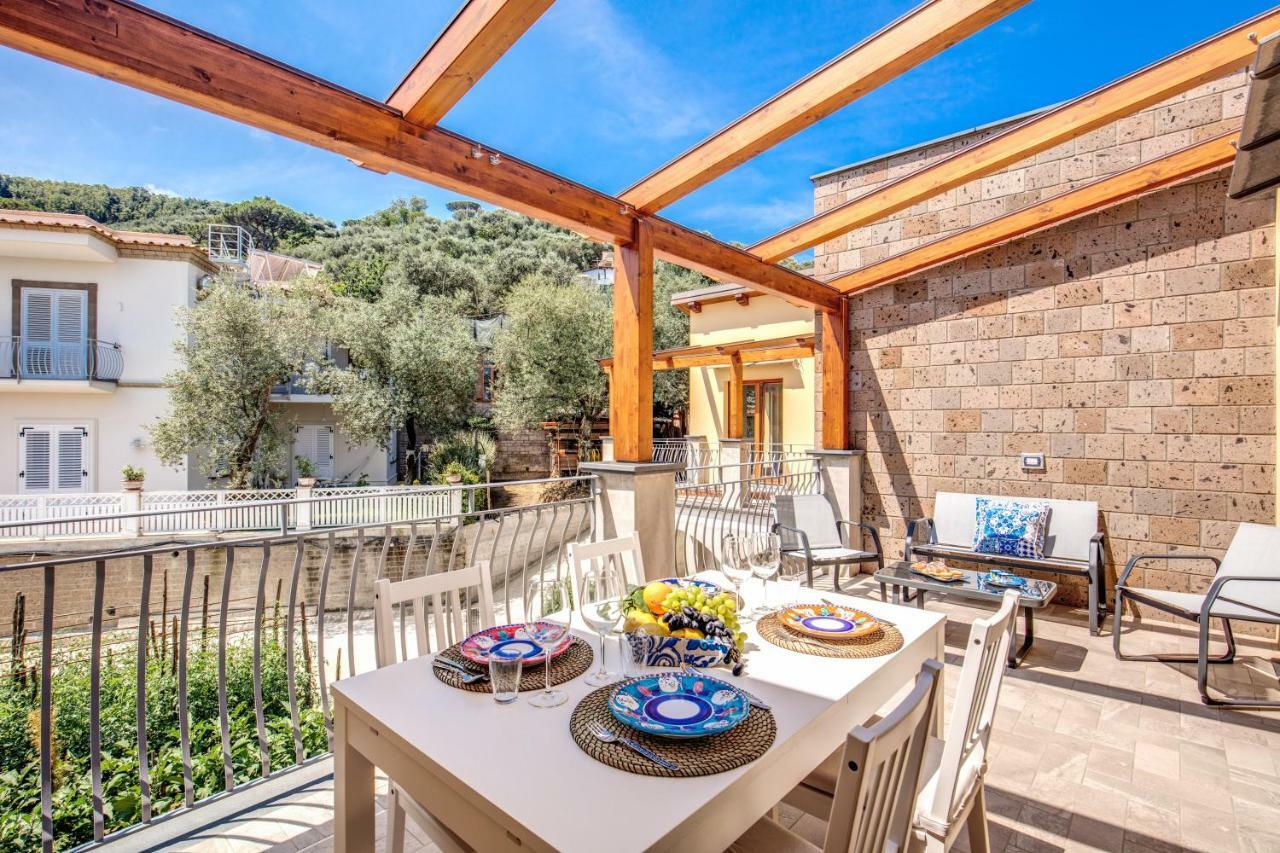 Apartmán Chez Carme' Sorrento Exteriér fotografie